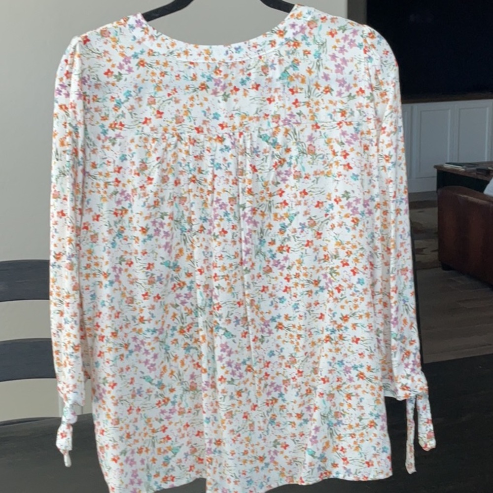 Rose & Thyme Floral Top - Picture 7 of 12